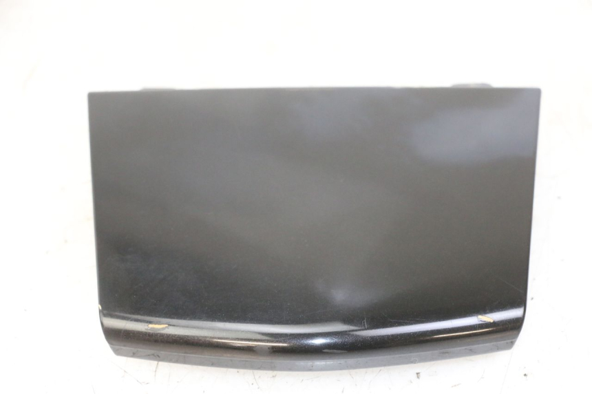 photo de JONCTION CARENAGE ARRIERE SUPERIEUR GILERA NEXUS 300 (2008 - 2013)