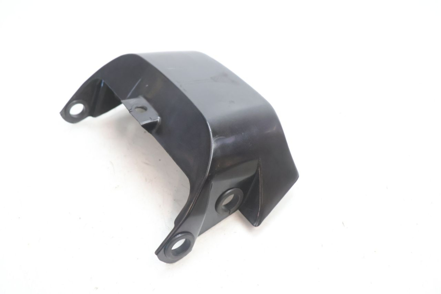 photo de JONCTION CARENAGE ARRIERE SUPERIEUR SUZUKI GSX F GSXF 750 (1988 - 1998) - Zoom état d’usage