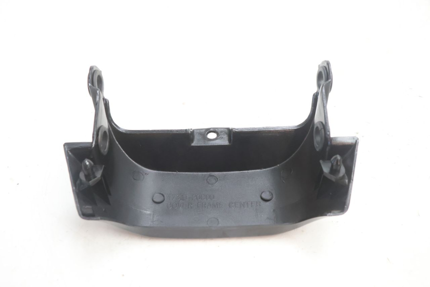 photo de JONCTION CARENAGE ARRIERE SUPERIEUR SUZUKI GSX F GSXF 750 (1988 - 1998) - Gros plan technique