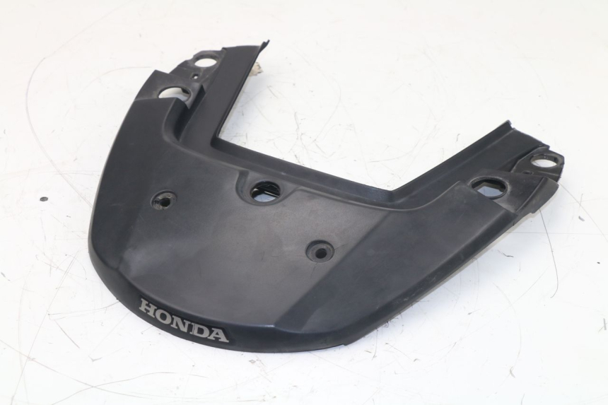 photo de JONCTION CARENAGE ARRIERE SUPERIEUR HONDA CBF N 600 (2004 - 2007)