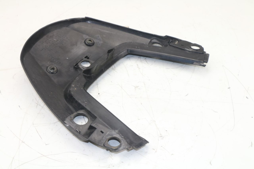 photo de JONCTION CARENAGE ARRIERE SUPERIEUR HONDA CBF N 600 (2004 - 2007)