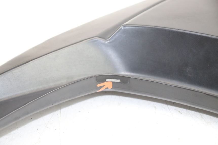 photo de JONCTION CARENAGE ARRIERE SUPERIEUR HONDA FORZA 125 (2021 - 2025)