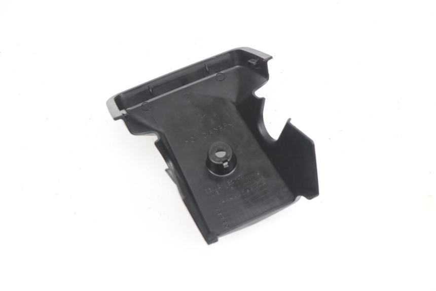 photo de JONCTION CARENAGE ARRIERE SUPERIEUR HONDA NPS ZOOMER 50 (2004 - 2013)