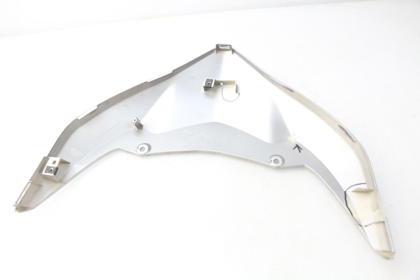 photo de JONCTION CARENAGE ARRIERE SUPERIEUR HONDA NSS EX FORZA 250 (2008 - 2009)