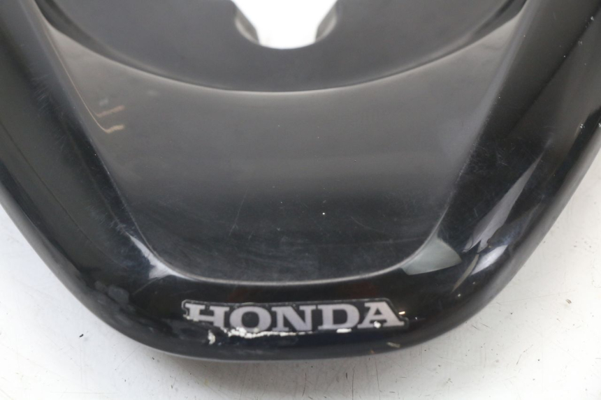 photo de JONCTION CARENAGE ARRIERE SUPERIEUR HONDA PCX (JF28) 125 (2009 - 2011)