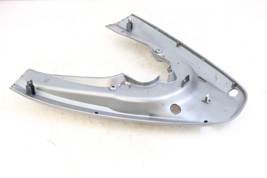 photo de JONCTION CARENAGE ARRIERE SUPERIEUR HONDA PCX (JF47) 125 (2012 - 2013)