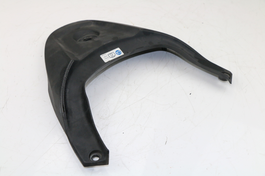 photo de JONCTION CARENAGE ARRIERE SUPERIEUR HONDA SH 300 (2011)