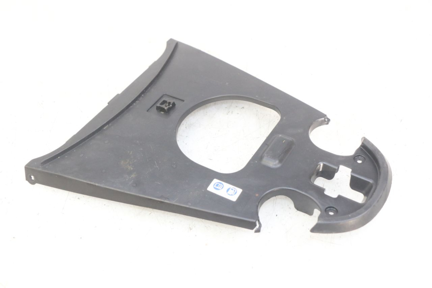 photo de JONCTION CARENAGE ARRIERE SUPERIEUR HONDA VISION NSC R 50 (2013 - 2015)