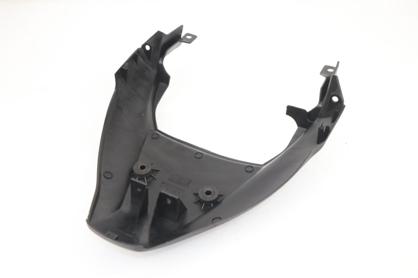 photo de JONCTION CARENAGE ARRIERE SUPERIEUR HONDA XLV VARADERO 125 (2000 - 2006)