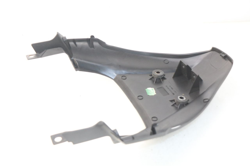 photo de JONCTION CARENAGE ARRIERE SUPERIEUR HONDA XLV VARADERO 125 (2000 - 2006)