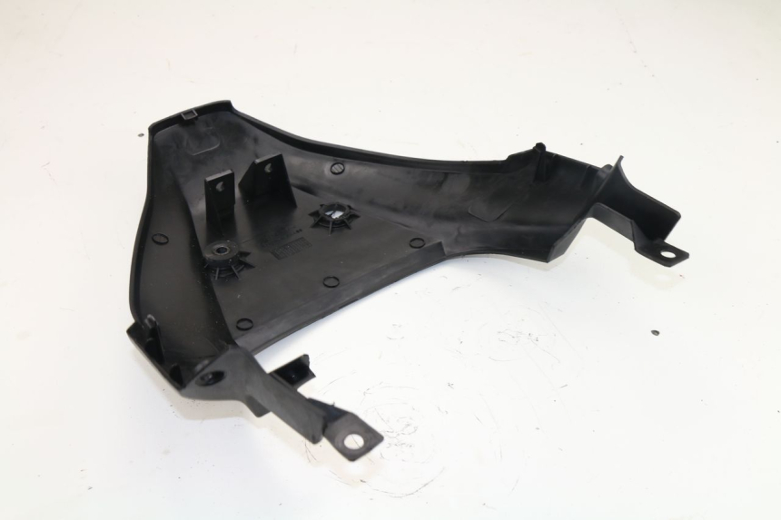 photo de JONCTION CARENAGE ARRIERE SUPERIEUR HONDA XLV VARADERO 125 (2000 - 2006)