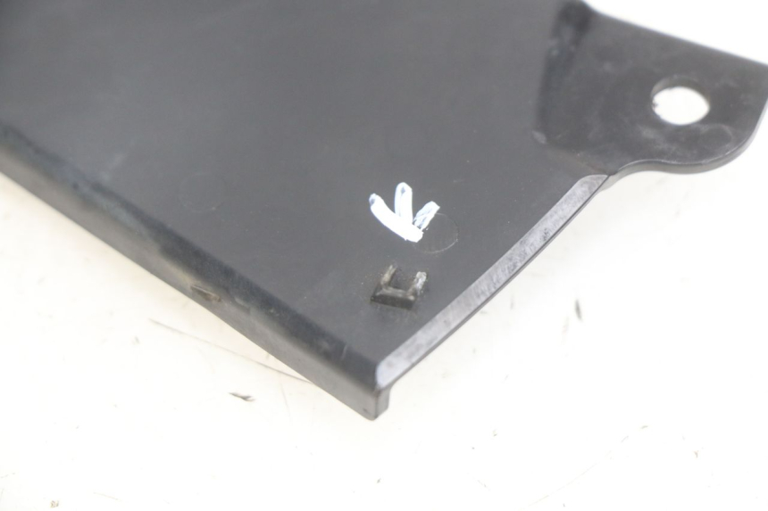 photo de JONCTION CARENAGE ARRIERE SUPERIEUR KAWASAKI Z 750 (2007 - 2013)