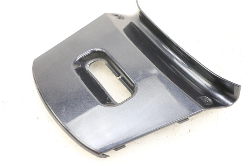 photo de JONCTION CARENAGE ARRIERE SUPERIEUR KYMCO XCITING 250 (2006 - 2009)