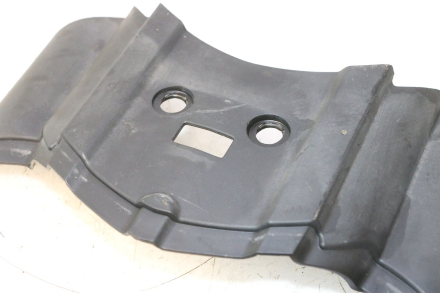 photo de JONCTION CARENAGE ARRIERE SUPERIEUR PEUGEOT LUDIX PRO 2T 50 (2010 - 2017) - Détail de la pièce