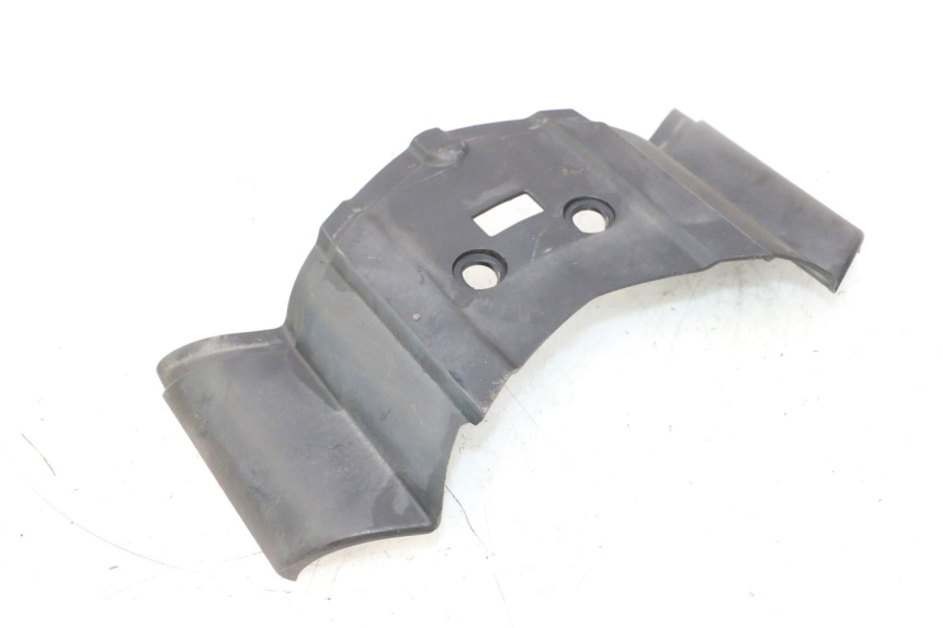 photo de JONCTION CARENAGE ARRIERE SUPERIEUR PEUGEOT LUDIX PRO 2T 50 (2010 - 2017) - Gros plan technique