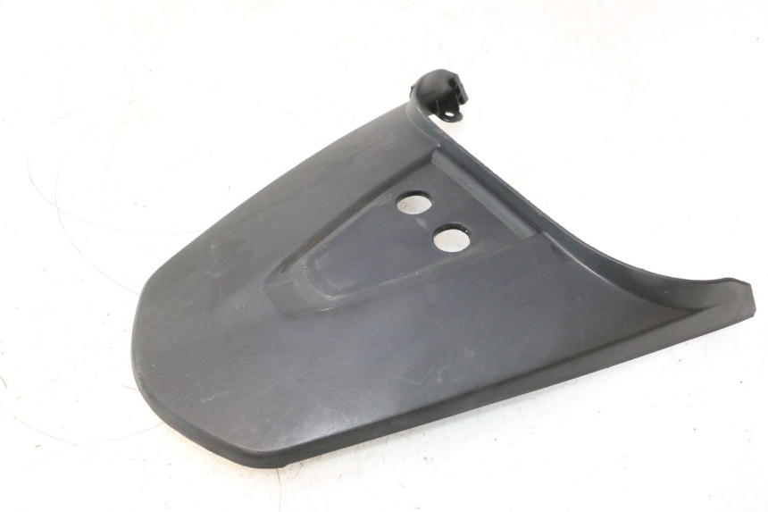 photo de JONCTION CARENAGE ARRIERE SUPERIEUR KYMCO LIKE 4T 50 (2019 - 2025) - Autre angle de vue