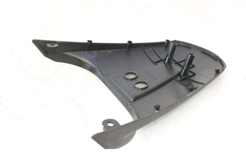photo de JONCTION CARENAGE ARRIERE SUPERIEUR KYMCO LIKE 4T 50 (2019 - 2025) - Points de fixation