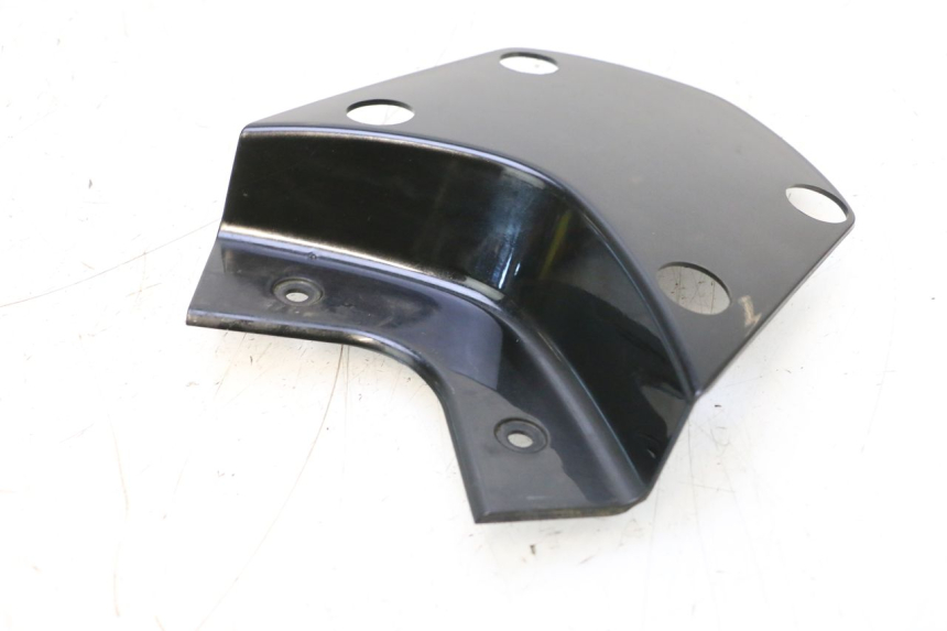 photo de JONCTION CARENAGE ARRIERE SUPERIEUR HONDA PCX (JF57/JF64) 125 (2014 - 2018) - Vue d’ensemble