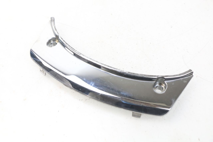 photo de JONCTION CARENAGE ARRIERE SUPERIEUR PEUGEOT SATELIS 300 (2012 - 2015)