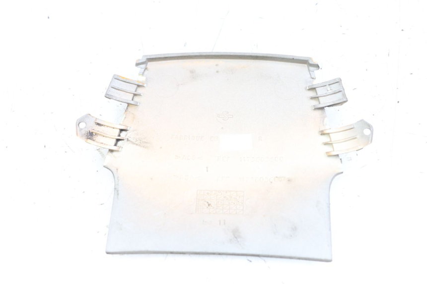 photo de JONCTION CARENAGE ARRIERE SUPERIEUR PEUGEOT SPEEDFIGHT 100 (1997 - 2007)