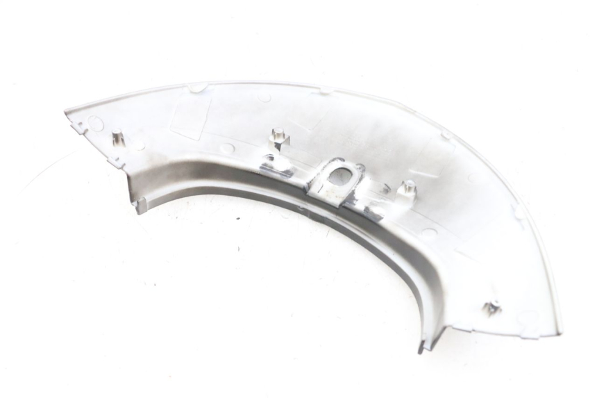 photo de JONCTION CARENAGE ARRIERE SUPERIEUR JM MOTORS SANTANA EVO 50 (2024 - 2026) - Zoom état d’usage