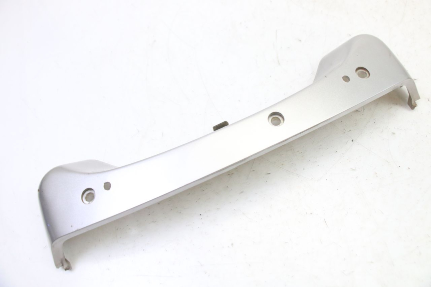 photo de JONCTION CARENAGE ARRIERE SUPERIEUR PIAGGIO SUPER LX 125 (2000 - 2003)