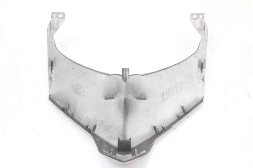 photo de JONCTION CARENAGE ARRIERE SUPERIEUR YAMAHA XMAX X-MAX ABS 125 (2017 - 2020)