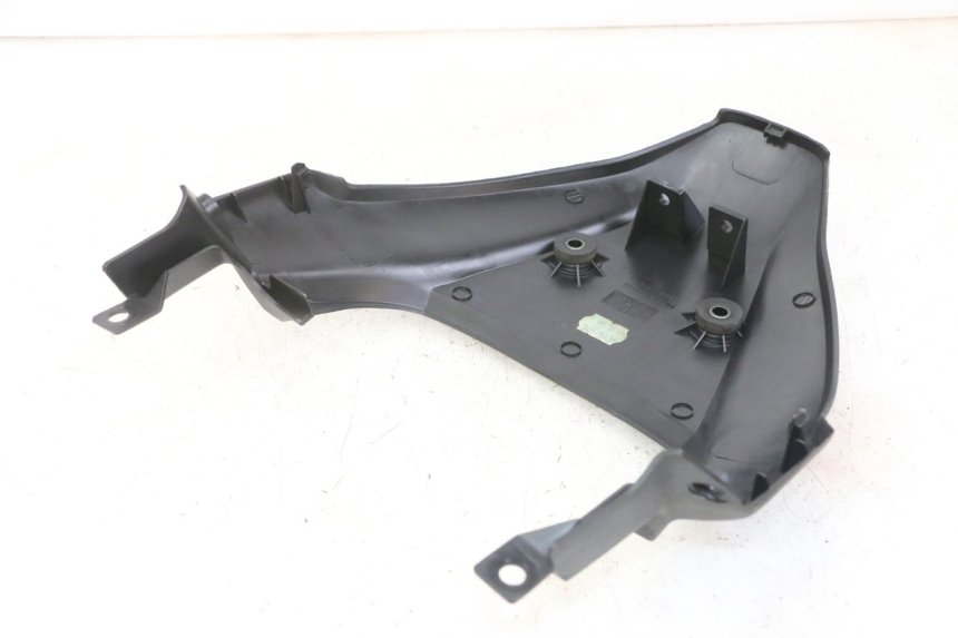 photo de JONCTION CARENAGE ARRIERE SUPERIEUR HONDA XLV VARADERO 125 (2000 - 2006)