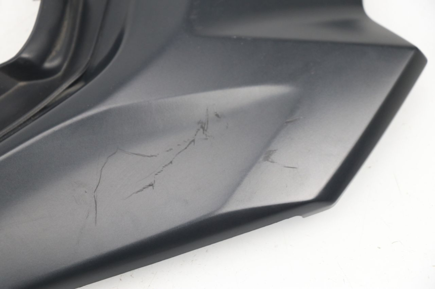 photo de JONCTION CARENAGE ARRIERE SUPERIEUR YAMAHA YP T-MAX TMAX 530 (2017 - 2020)