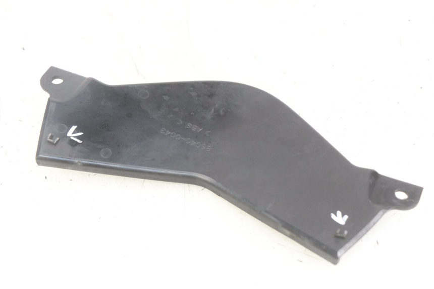 photo de JONCTION CARENAGE ARRIERE SUPERIEUR KAWASAKI Z 750 (2007 - 2013)