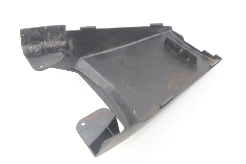 photo de JONCTION CARENAGE ARRIERE SUZUKI XF FREEWIND 650 (1997 - 2003)