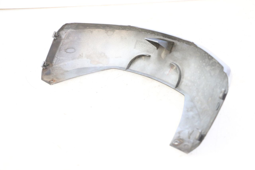 photo de JONCTION CARENAGE ARRIERE SUZUKI UH BURGMAN 125 (2002 - 2006)