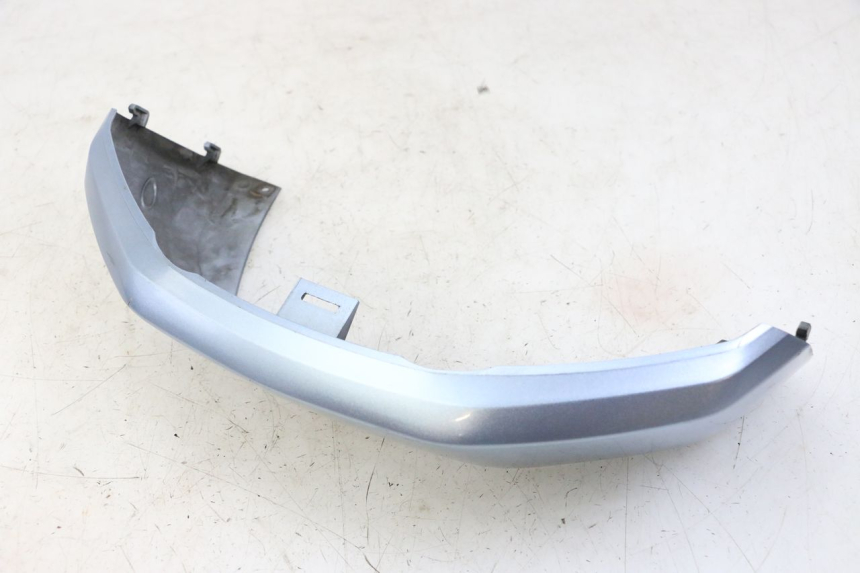 photo de JONCTION CARENAGE ARRIERE SUZUKI UH BURGMAN 125 (2002 - 2006)