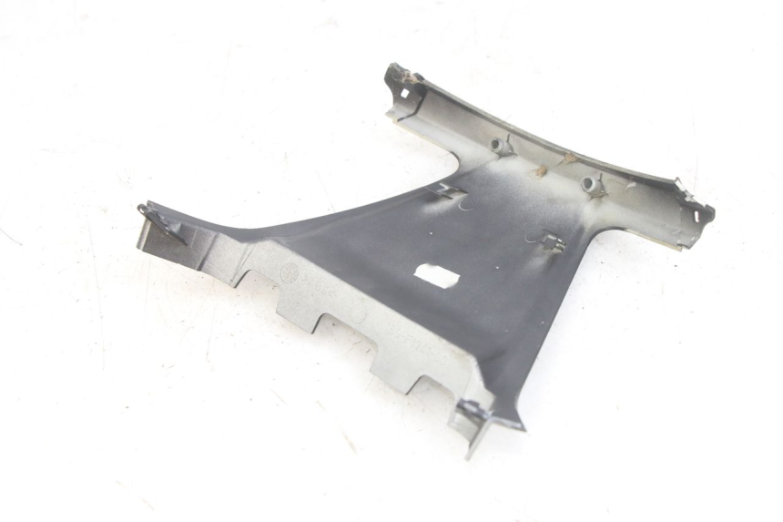 photo de JONCTION CARENAGE ARRIERE YAMAHA X-MAX XMAX 250 (2006 - 2009)