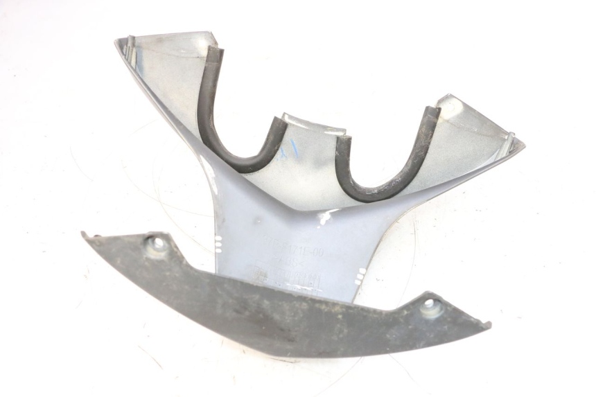 photo de JONCTION CARENAGE ARRIERE YAMAHA X-MAX XMAX 125 (2010 - 2013) - Gros plan technique