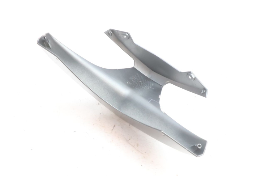 photo de JONCTION CARENAGE ARRIERE YAMAHA X-MAX XMAX 125 (2010 - 2013) - Gros plan technique