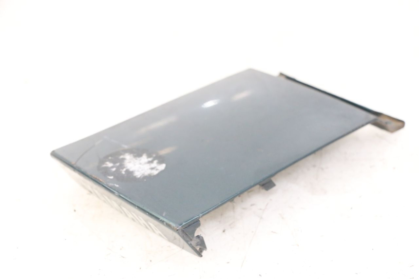 photo de JONCTION CARENAGE ARRIERE YAMAHA XJN DIVERSION 600 (2000 - 2003)