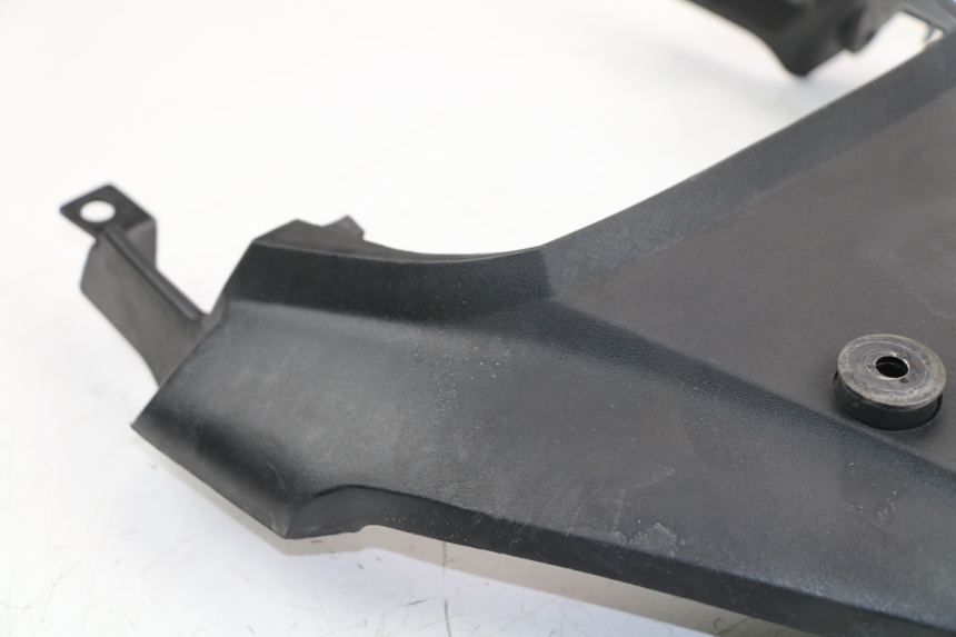 photo de JONCTION CARENAGE ARRIERE HONDA XLV VARADERO 125 (2000 - 2006)