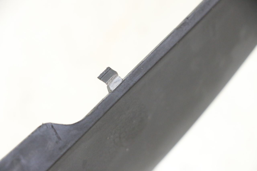 photo de JONCTION CARENAGE ARRIERE YAMAHA FZ6 FAZER S2 600 (2007 - 2011)