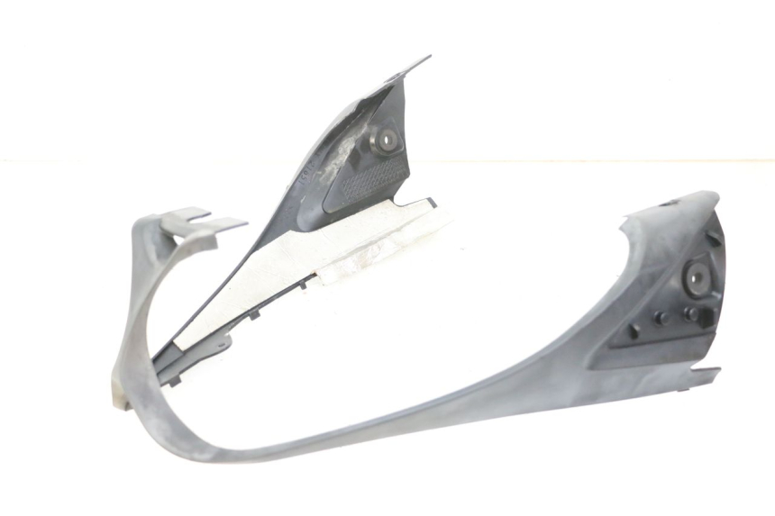 photo de JONCTION CARENAGE ARRIERE YAMAHA FZ6 FAZER S2 600 (2007 - 2011)
