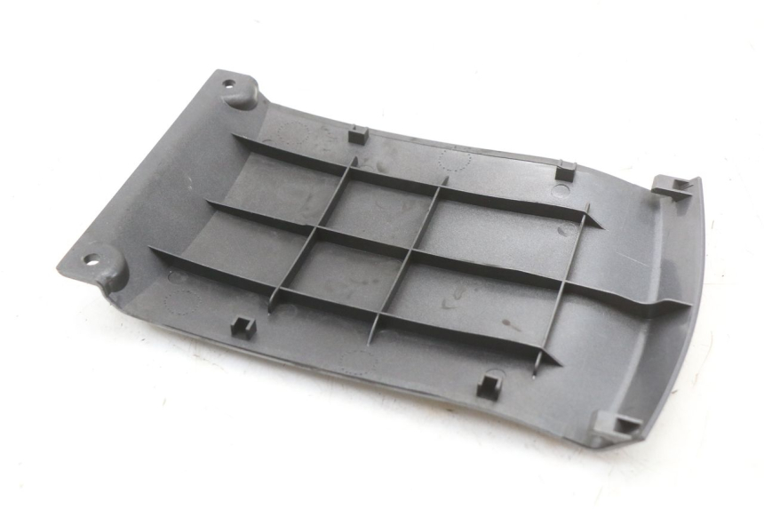 photo de JONCTION CARENAGE ARRIERE YAMAHA XJ600 XJ DIVERSION 600 (1992 - 1997)