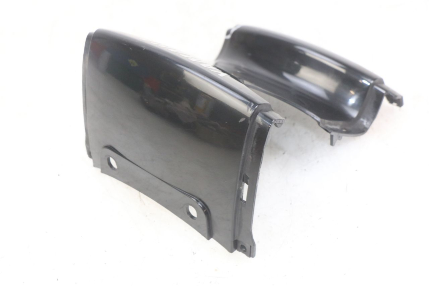 photo de JONCTION CARENAGE ARRIERE YAMAHA YP MAJESTY 125 (2007 - 2010)