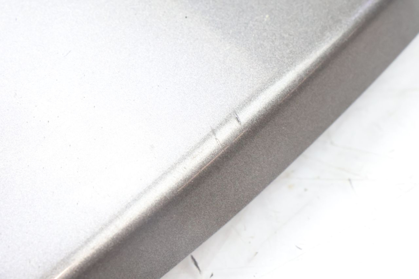 photo de JONCTION CARENAGE ARRIERE KAWASAKI ZZR 600 (1995 - 2004) - Détail de la pièce
