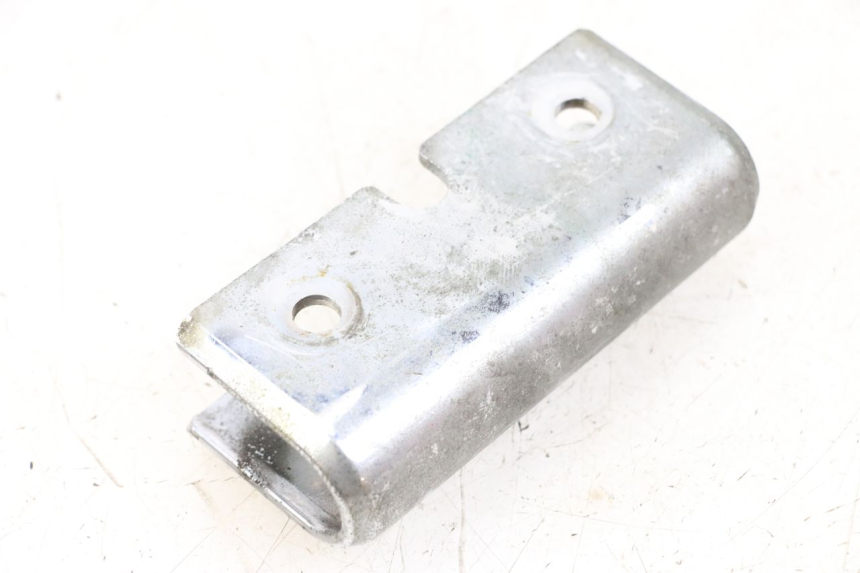 photo de JONCTION CARENAGE AVANT INF HYOSUNG GV AQUILA 125 (2000 - 2004) - Zoom état d’usage