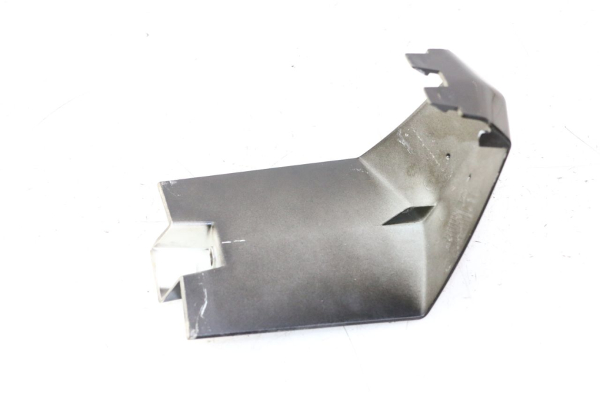 photo de JONCTION CARENAGE AVANT INF PEUGEOT CITYSTAR 50 (2013 - 2017) - Zoom état d’usage