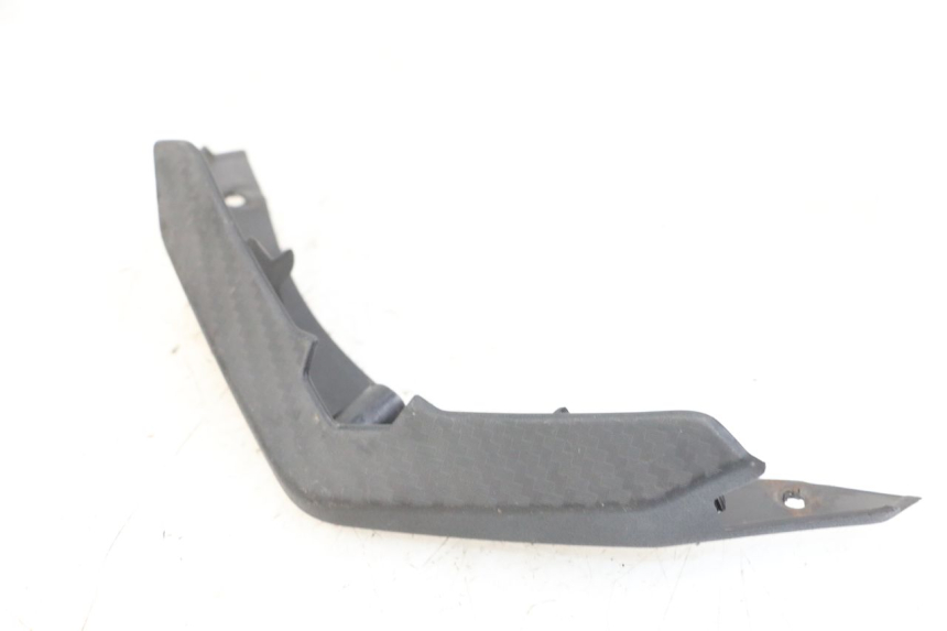 photo de JONCTION CARENAGE AVANT INF SYM JET 14 4T 50 (2018 - 2022)