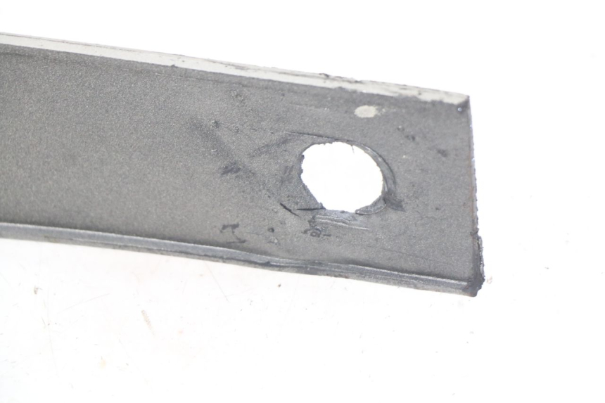 photo de JONCTION CARENAGE AVANT INF KAWASAKI ZZR 600 (1995 - 2004)