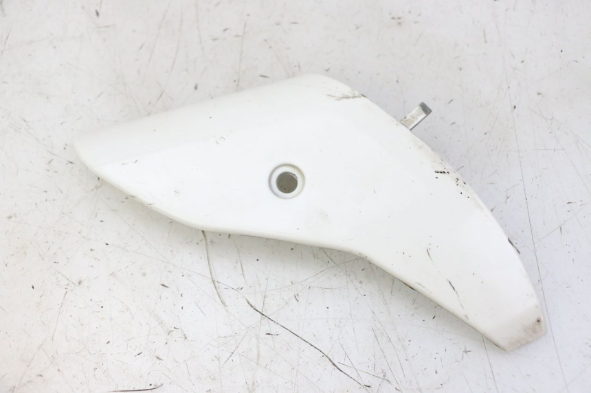 photo de JONCTION CARENAGE AVANT INF PIAGGIO LXV 4T 50 (2009 - 2013)