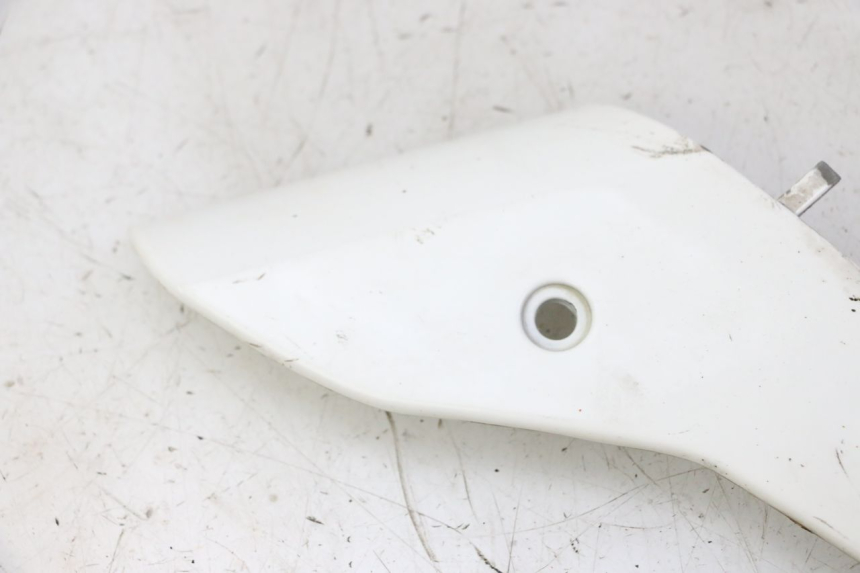 photo de JONCTION CARENAGE AVANT INF PIAGGIO LXV 4T 50 (2009 - 2013)