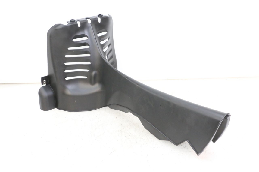 photo de JONCTION CARENAGE AVANT INF PIAGGIO MP3 HPE 350 (2018 - 2020) - Vue principale